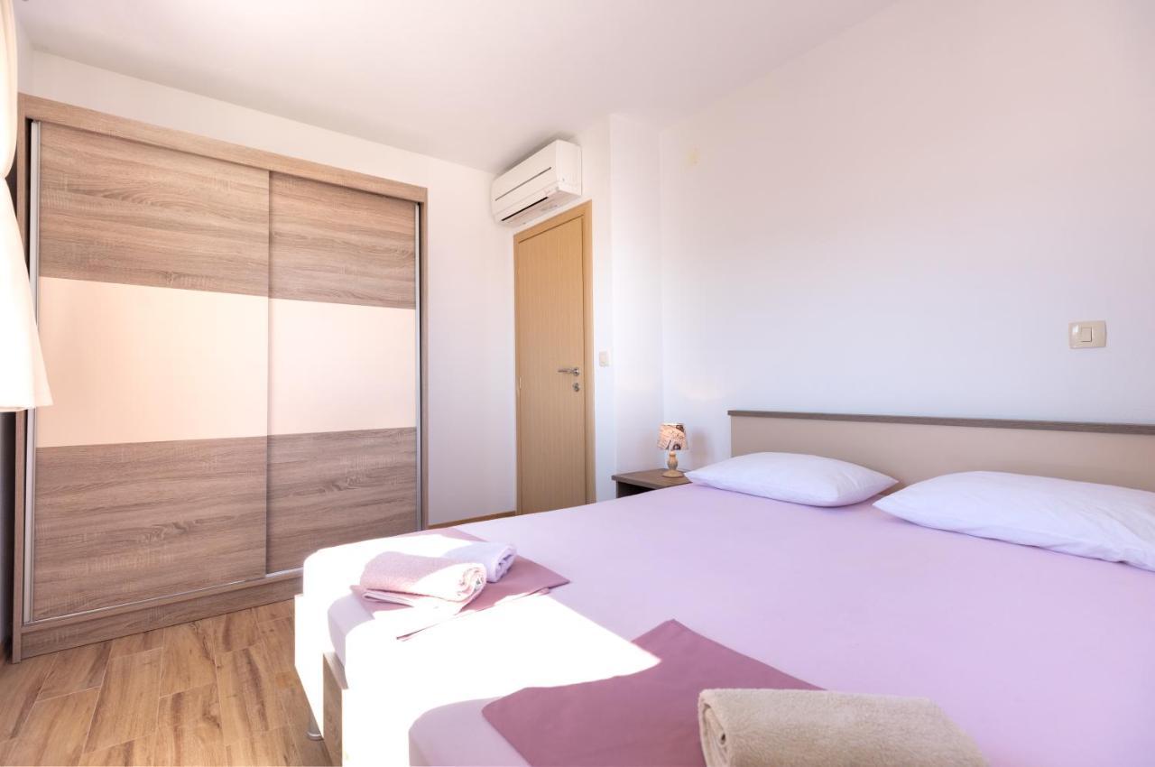 Holiday Home Lydia Слатине Экстерьер фото